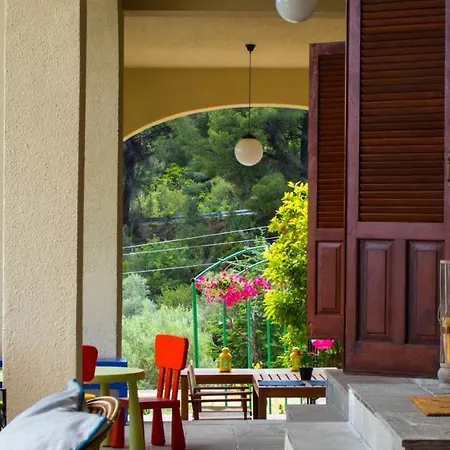 Βίλα Willow Sea View Villa,