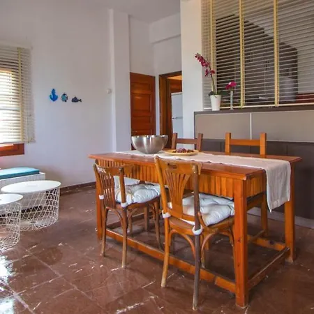 Willow Sea View Villa, *